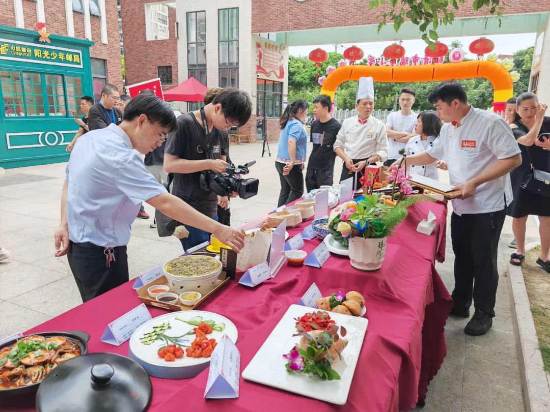 福清市餐饮服务行业协会举办“欢度六一 闽菜飘香 融情瑞亭”校园美食展