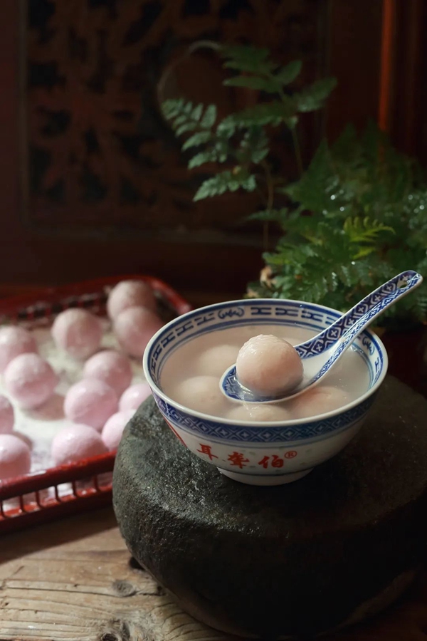 At these time-honored restaurants in Fuzhou, every bite is a savory delight